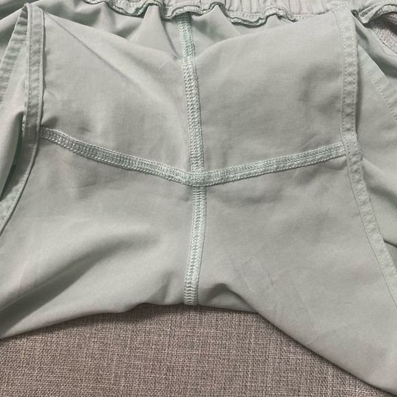 Lululemon play off the please shorts. Mint breeze. Sz 4. - Picture 8 of 9
